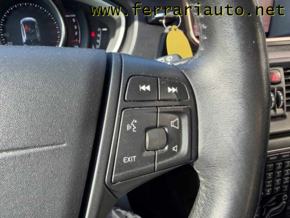 Volvo V40 D2 Geartronic Momentum (17)