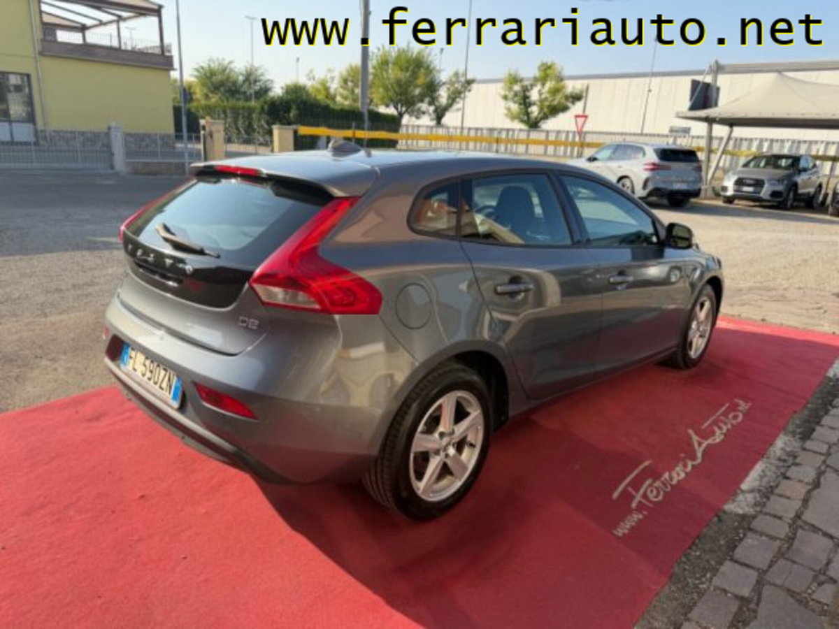 Volvo V40 D2 Geartronic Momentum (3)