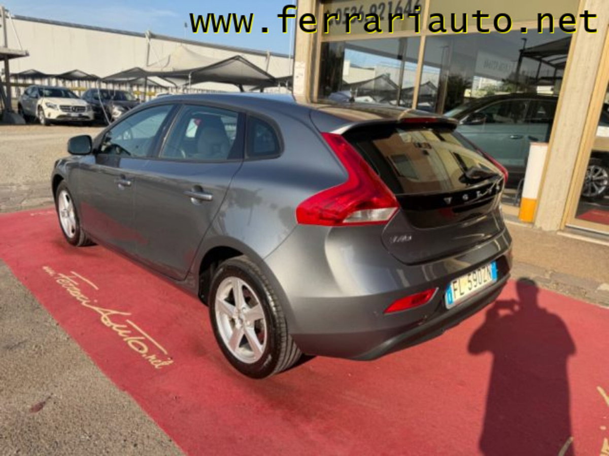 Volvo V40 D2 Geartronic Momentum (4)