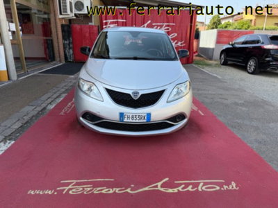 Lancia Ypsilon 1.2 69 CV 5 porte Gold (13)