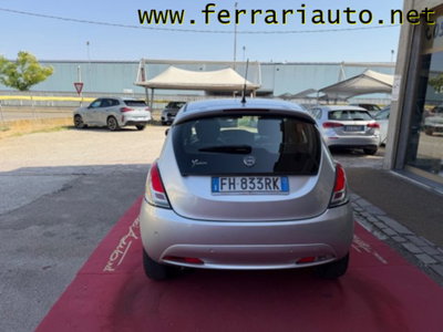 Lancia Ypsilon 1.2 69 CV 5 porte Gold (14)
