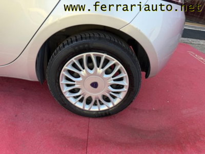 Lancia Ypsilon 1.2 69 CV 5 porte Gold (6)