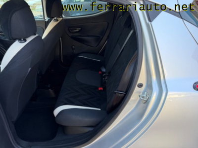 Lancia Ypsilon 1.2 69 CV 5 porte Gold (8)