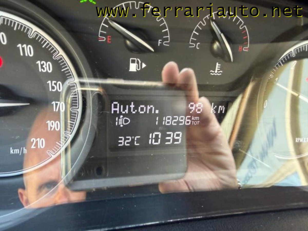 Lancia Ypsilon 1.2 69 CV 5 porte Gold (9)