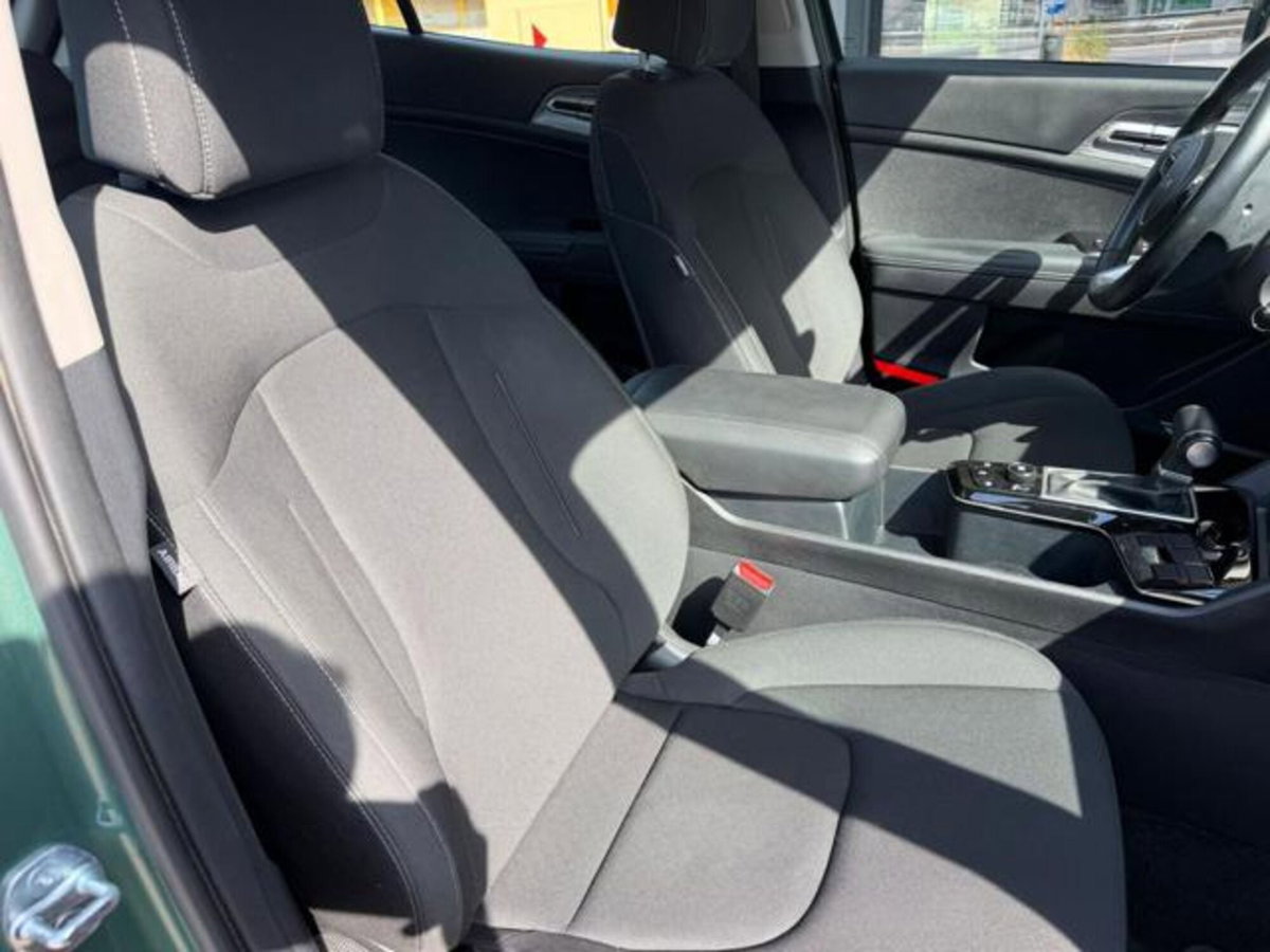 Kia Sportage 1.6 crdi mhev Business dct (14)