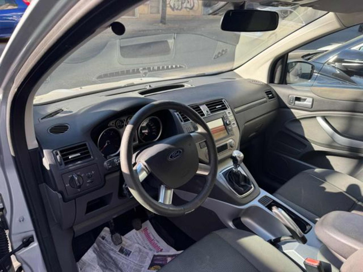 Ford Kuga 2.0 TDCi 140 CV 2WD DPF (4)
