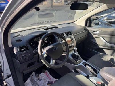 Ford Kuga 2.0 TDCi 140 CV 2WD DPF (4)