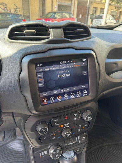 Jeep Renegade 1.3 T4 190CV PHEV 4xe AT6 Limited (8)