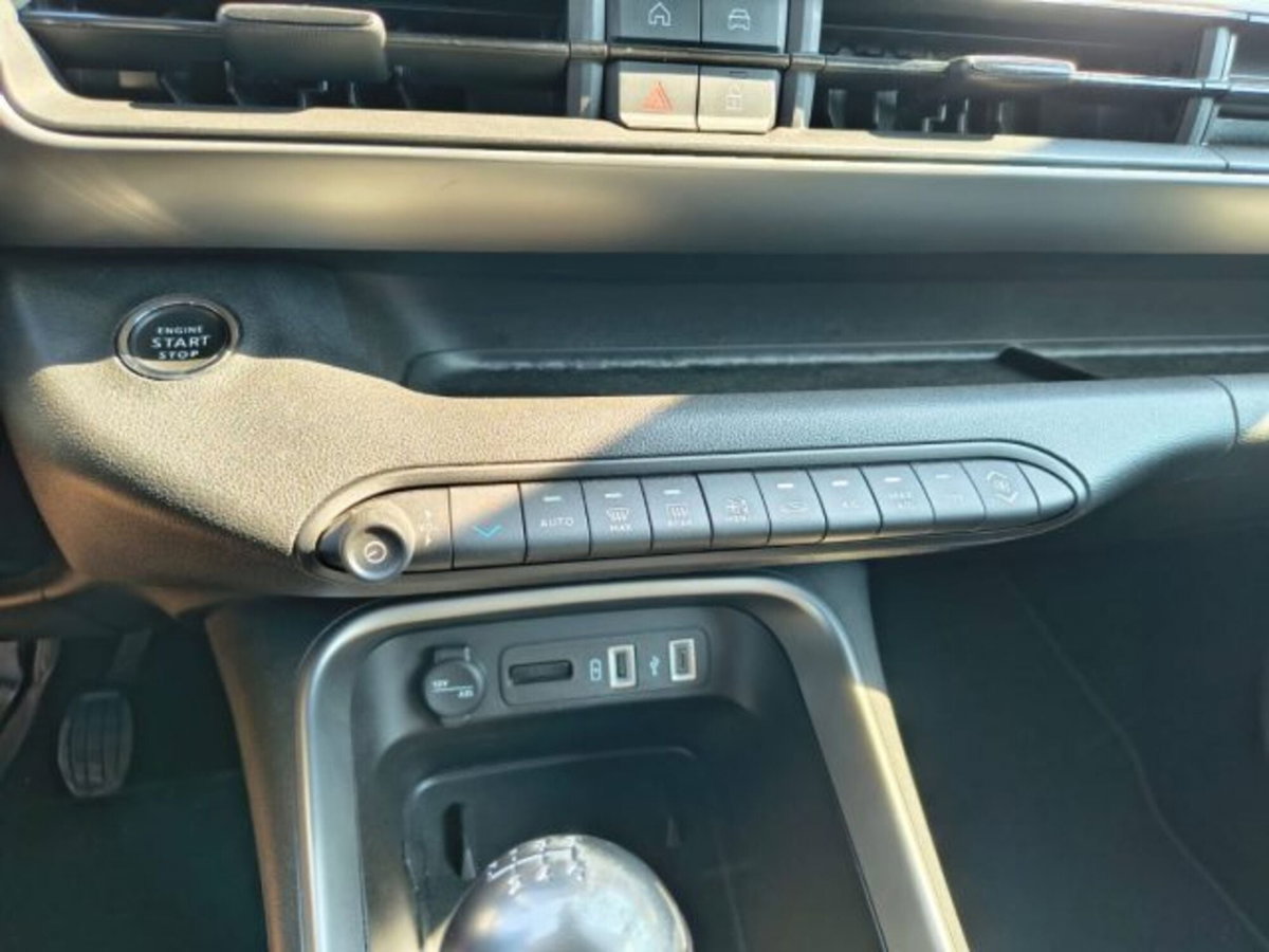 Jeep Avenger 1.2 turbo Summit fwd 100cv (14)