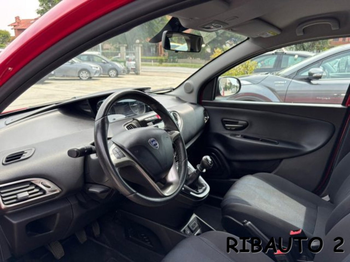 Lancia Ypsilon 1.2 69 CV 5 porte GPL Ecochic Gold (10)