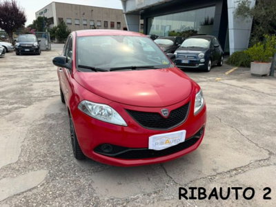 Lancia Ypsilon 1.2 69 CV 5 porte GPL Ecochic Gold (14)