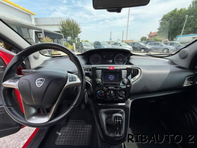 Lancia Ypsilon 1.2 69 CV 5 porte GPL Ecochic Gold (18)