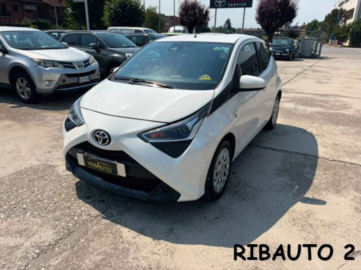 Toyota Aygo 1.0 VVT-i 69 CV 5 porte x-clusiv