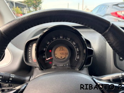 Toyota Aygo 1.0 VVT-i 69 CV 5 porte x-clusiv (11)