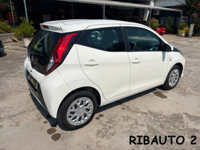 Toyota Aygo 1.0 VVT-i 69 CV 5 porte x-clusiv (19)