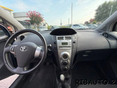 Toyota Yaris 1.0 5 porte Luxury pack (16)