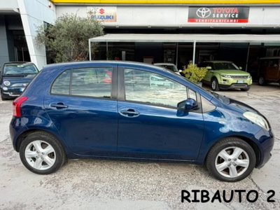 Toyota Yaris 1.0 5 porte Luxury pack (2)