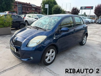 Toyota Yaris 1.0 5 porte Luxury pack (4)