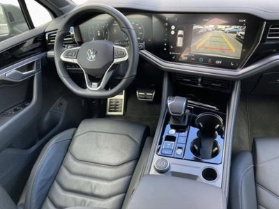 Volkswagen Touareg 3.0 V6 tdi scr R-Line Final Edition 231cv auto (11)