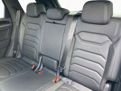 Volkswagen Touareg 3.0 V6 tdi scr R-Line Final Edition 231cv auto (13)