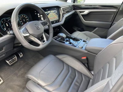 Volkswagen Touareg 3.0 V6 tdi scr R-Line Final Edition 231cv auto (7)