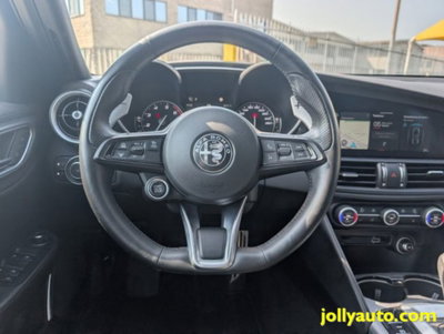 Alfa Romeo Giulia 2.0 Turbo 280 CV AT8 AWD Q4 Veloce (11)