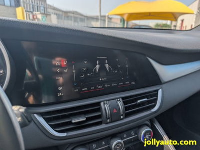 Alfa Romeo Giulia 2.0 Turbo 280 CV AT8 AWD Q4 Veloce (16)