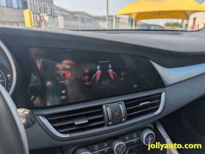 Alfa Romeo Giulia 2.0 Turbo 280 CV AT8 AWD Q4 Veloce (17)