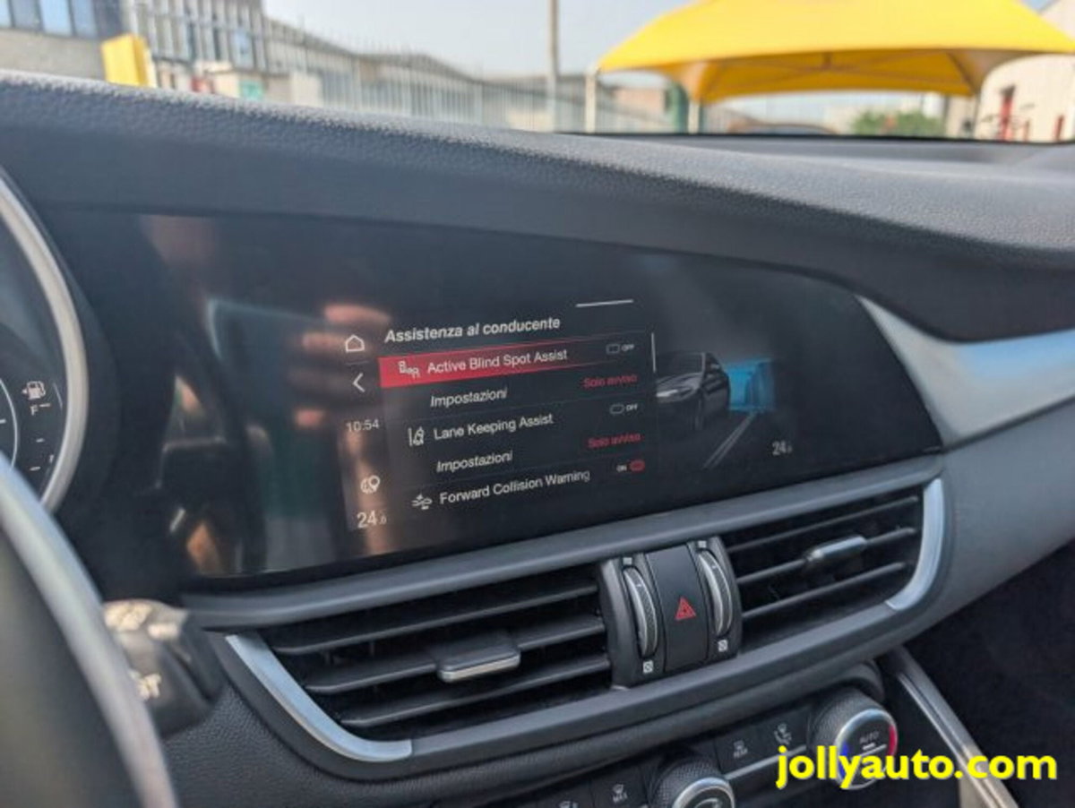 Alfa Romeo Giulia 2.0 Turbo 280 CV AT8 AWD Q4 Veloce (18)
