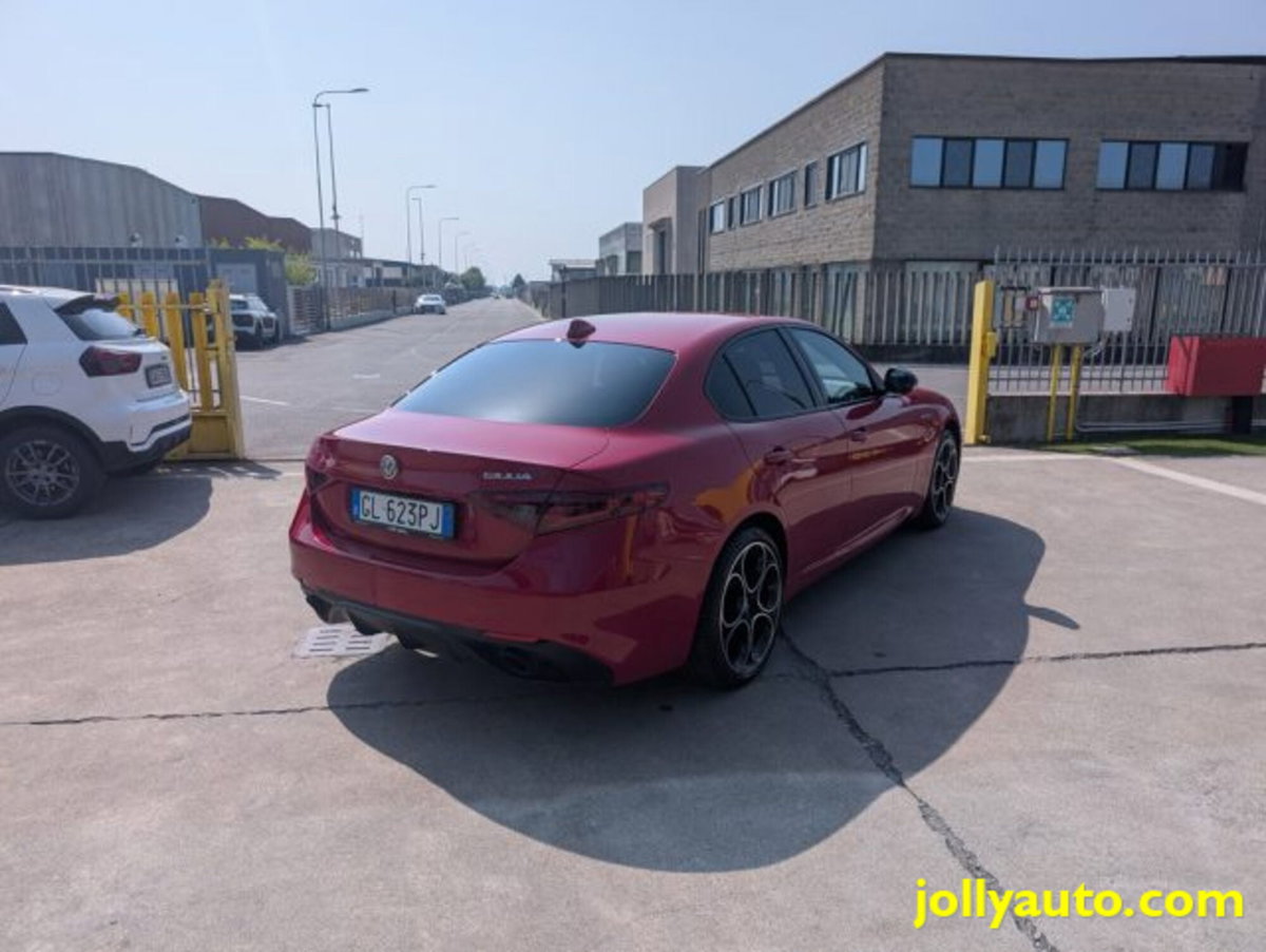 Alfa Romeo Giulia 2.0 Turbo 280 CV AT8 AWD Q4 Veloce (5)