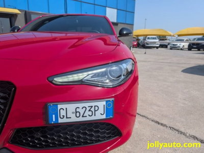 Alfa Romeo Giulia 2.0 Turbo 280 CV AT8 AWD Q4 Veloce (8)