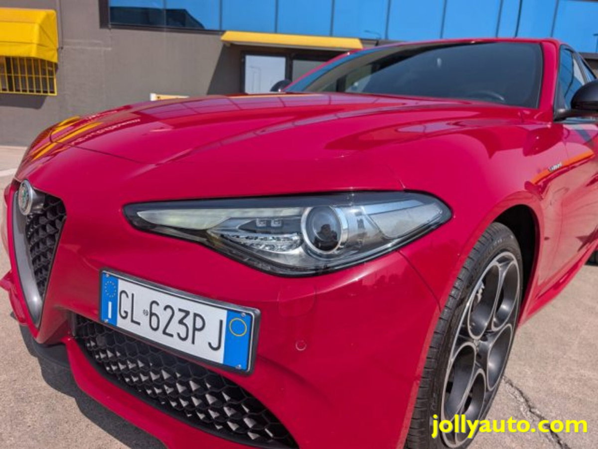 Alfa Romeo Giulia 2.0 Turbo 280 CV AT8 AWD Q4 Veloce (9)