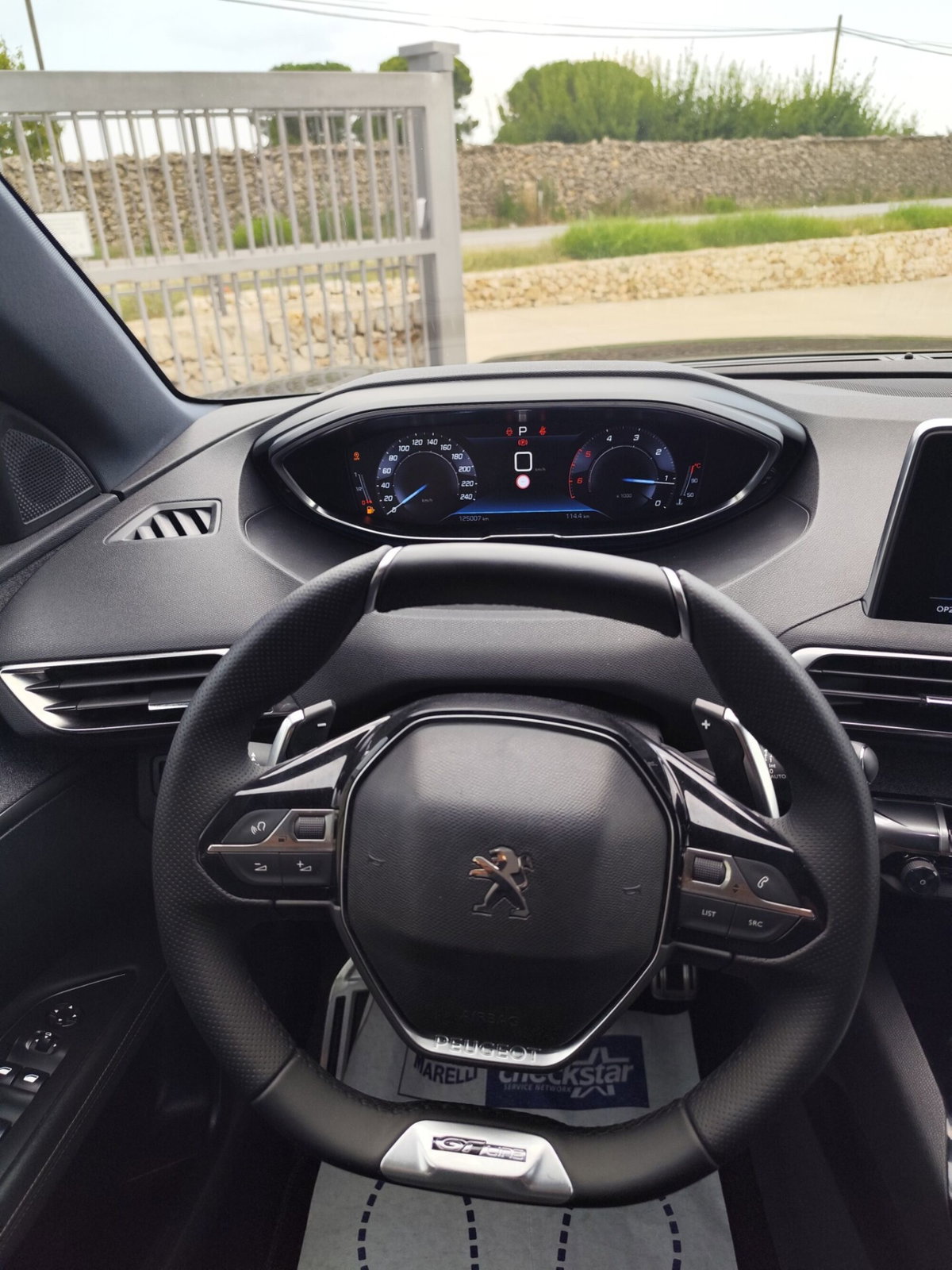 Peugeot 3008 BlueHDi 130 S&S EAT8 GT Line (16)