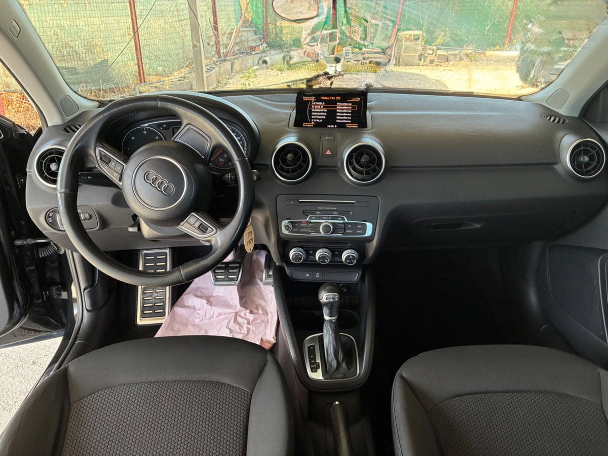 Audi A1 1.4 TDI S tronic Metal plus (11)