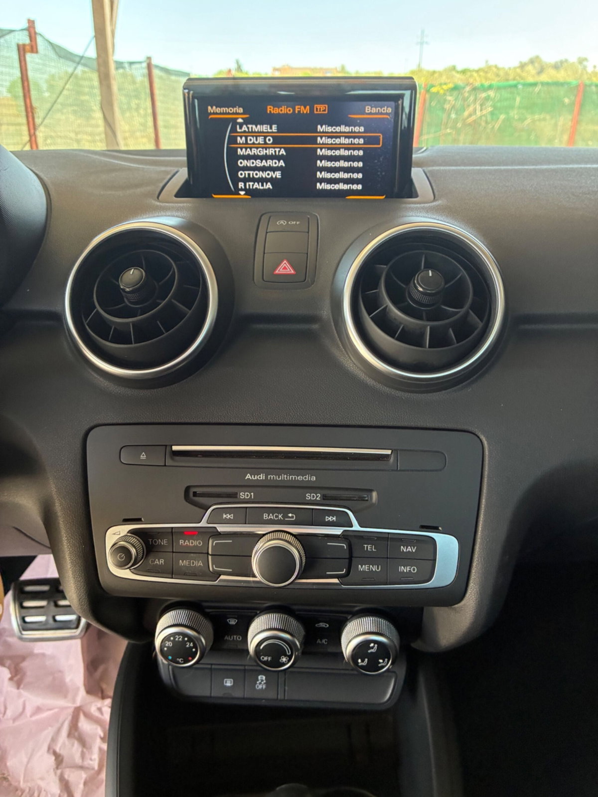 Audi A1 1.4 TDI S tronic Metal plus (13)