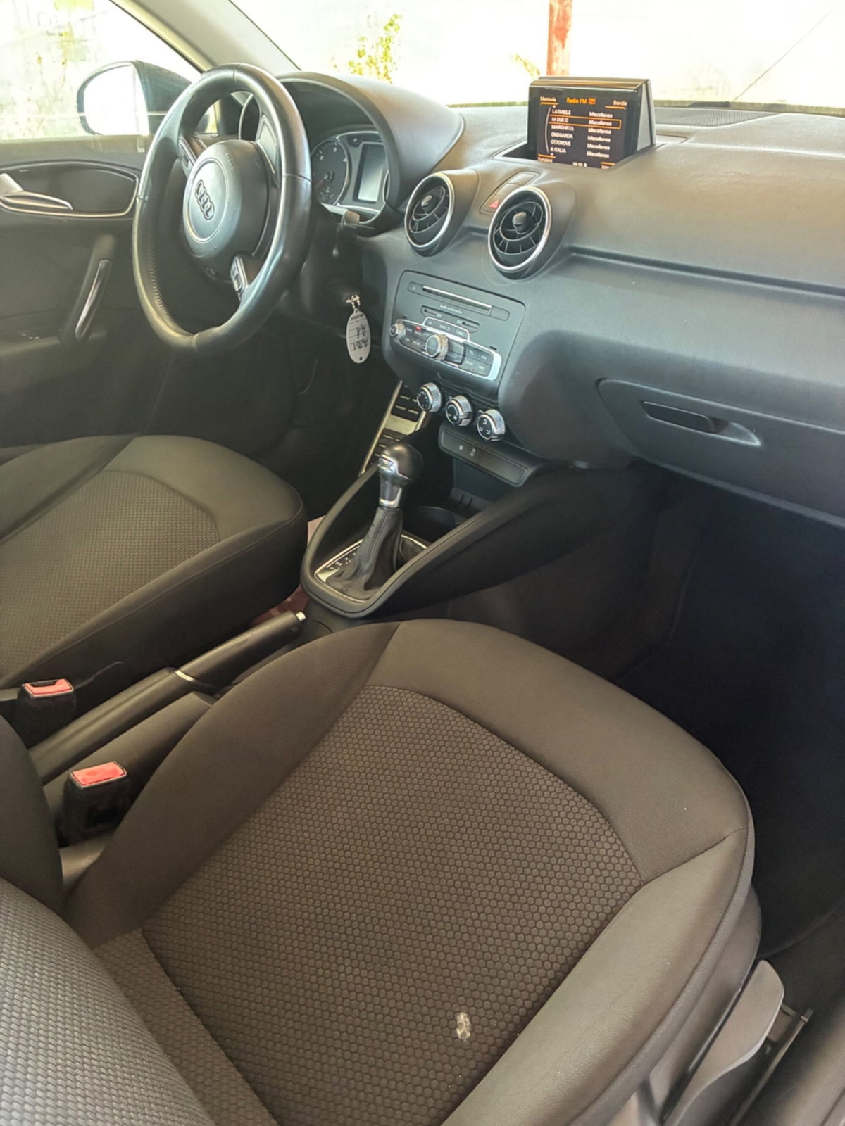 Audi A1 1.4 TDI S tronic Metal plus (16)