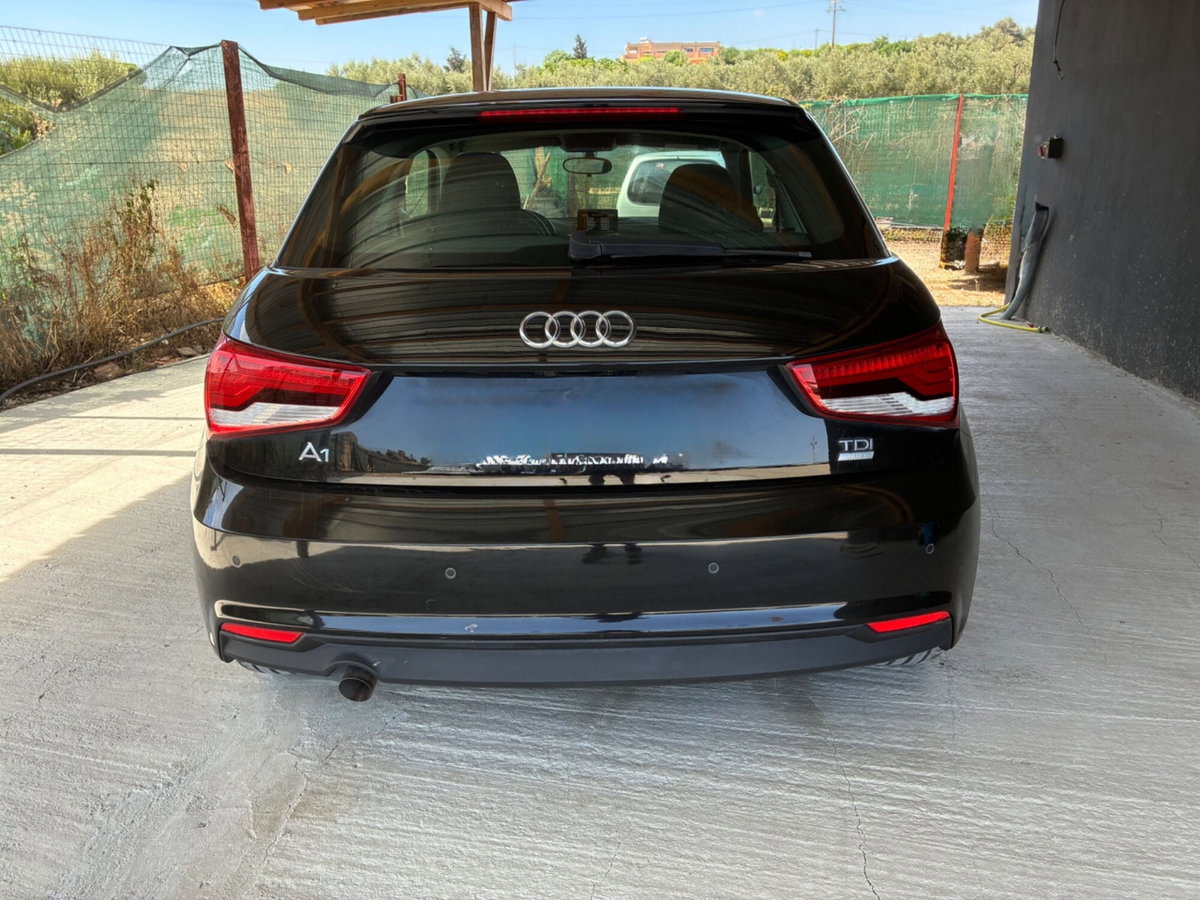 Audi A1 1.4 TDI S tronic Metal plus (6)