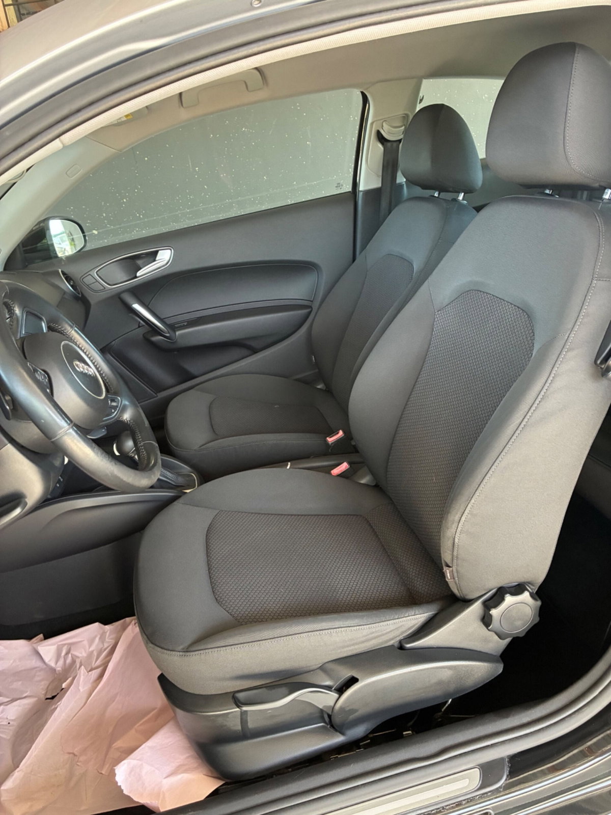 Audi A1 1.4 TDI S tronic Metal plus (9)