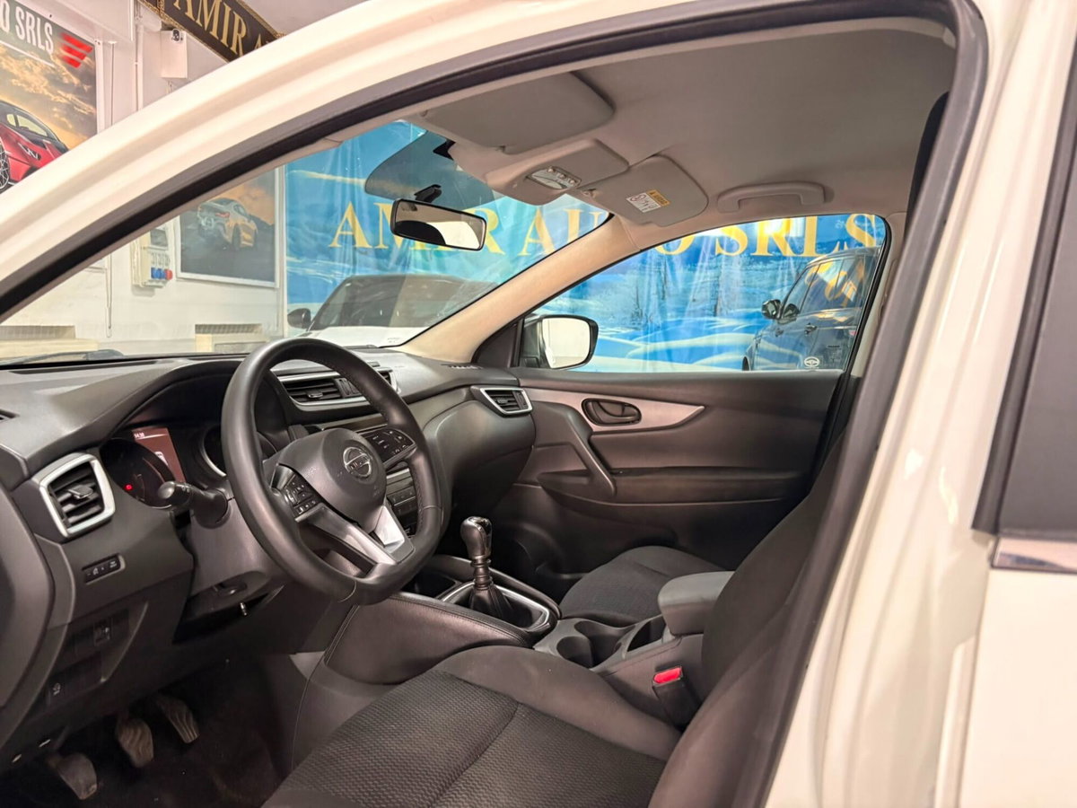 Nissan Qashqai 1.5 dCi Tekna (11)