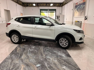 Nissan Qashqai 1.5 dCi Tekna (2)