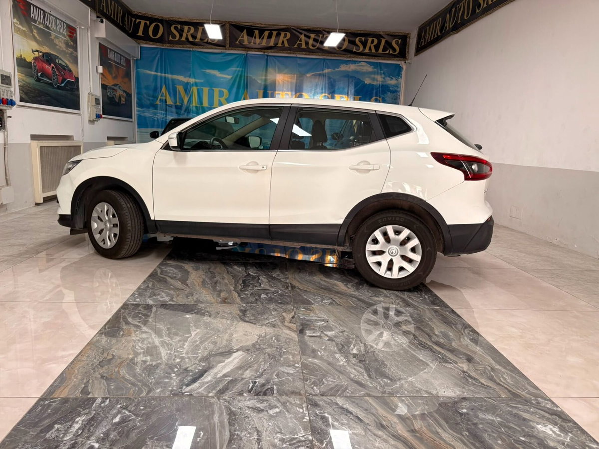 Nissan Qashqai 1.5 dCi Tekna (3)