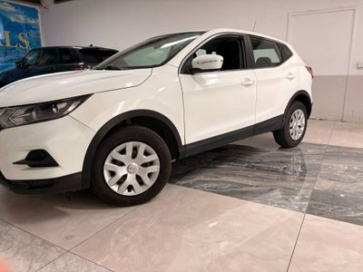 Nissan Qashqai 1.5 dCi Tekna (6)