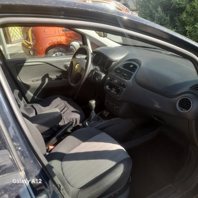 Fiat Punto 1.3 MJT II S&S 95 CV 5 porte Street (4)