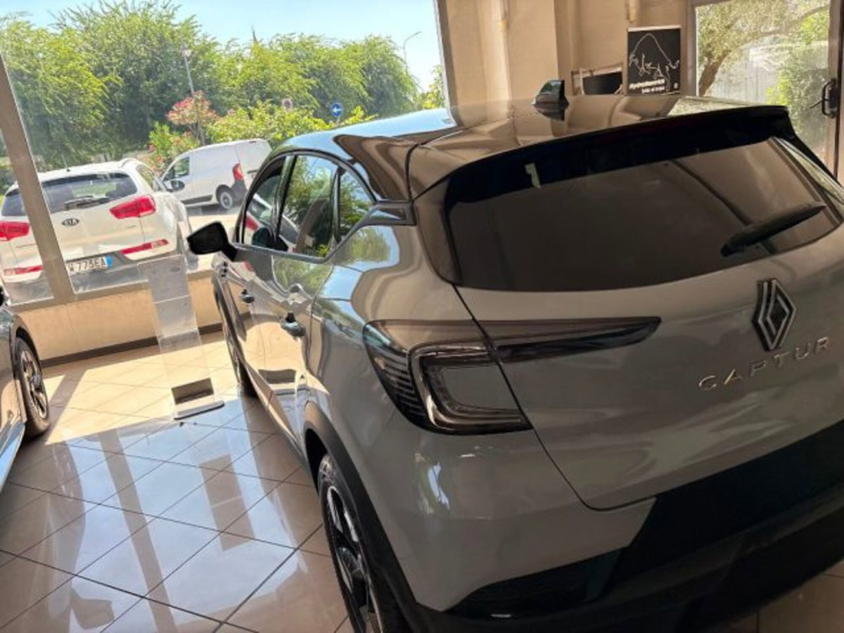 Renault Captur 1.8 full hybrid series Esprit Alpine 160cv auto (3)