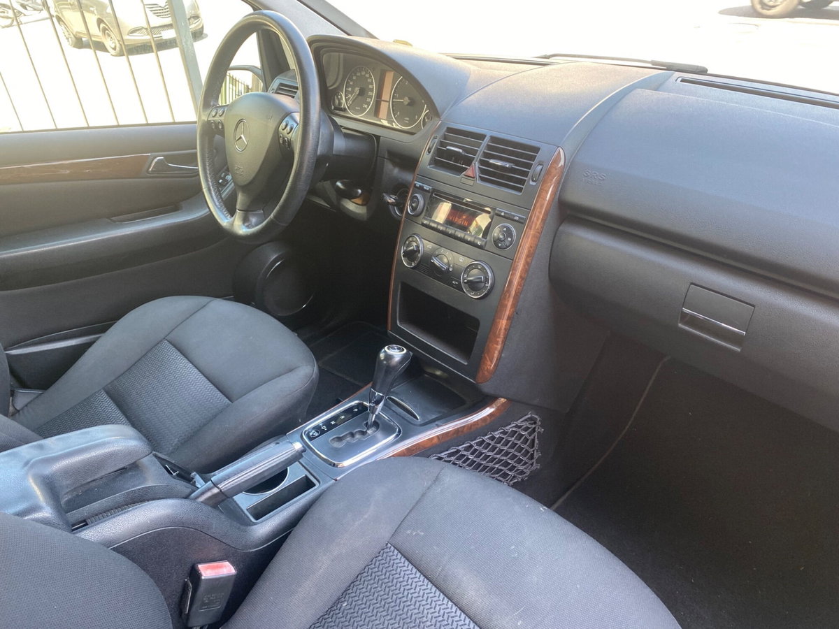 Mercedes-Benz Classe A 180 CDI Elegance (10)