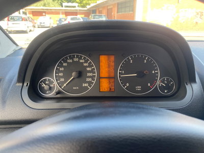 Mercedes-Benz Classe A 180 CDI Elegance (15)