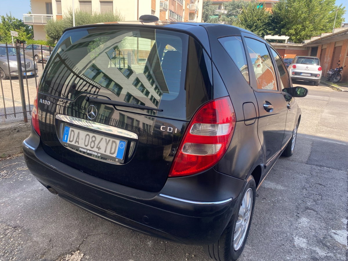 Mercedes-Benz Classe A 180 CDI Elegance (4)