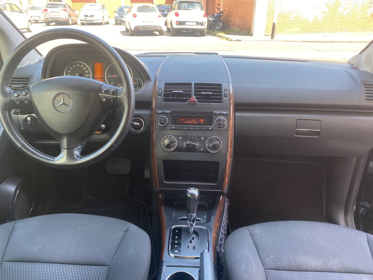 Mercedes-Benz Classe A 180 CDI Elegance (9)