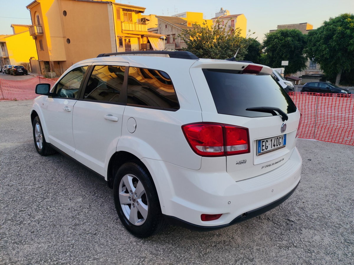 Fiat Freemont 2.0 Multijet 140 CV Urban (3)