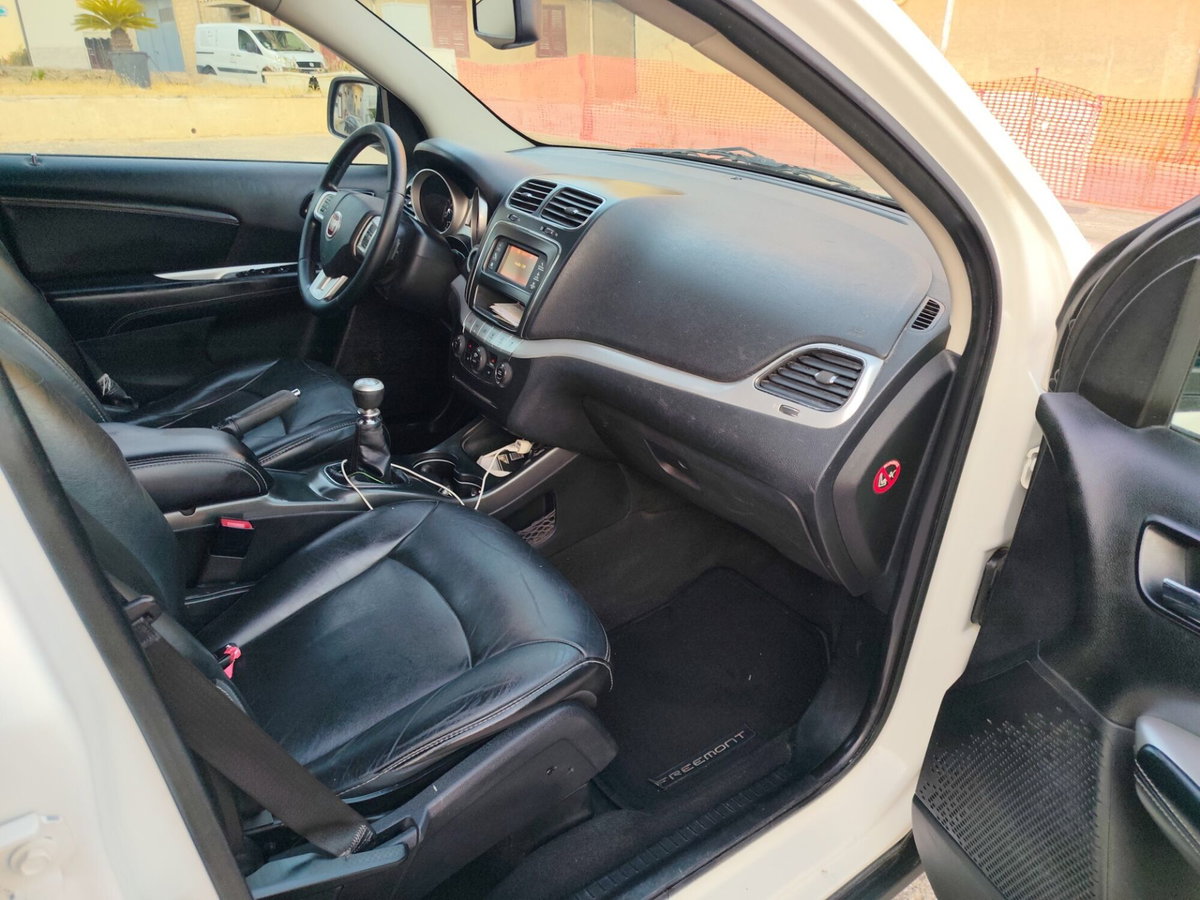 Fiat Freemont 2.0 Multijet 140 CV Urban (5)